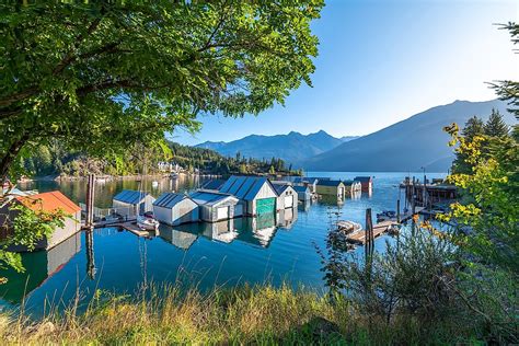 12 Of The Prettiest Towns In British Columbia.